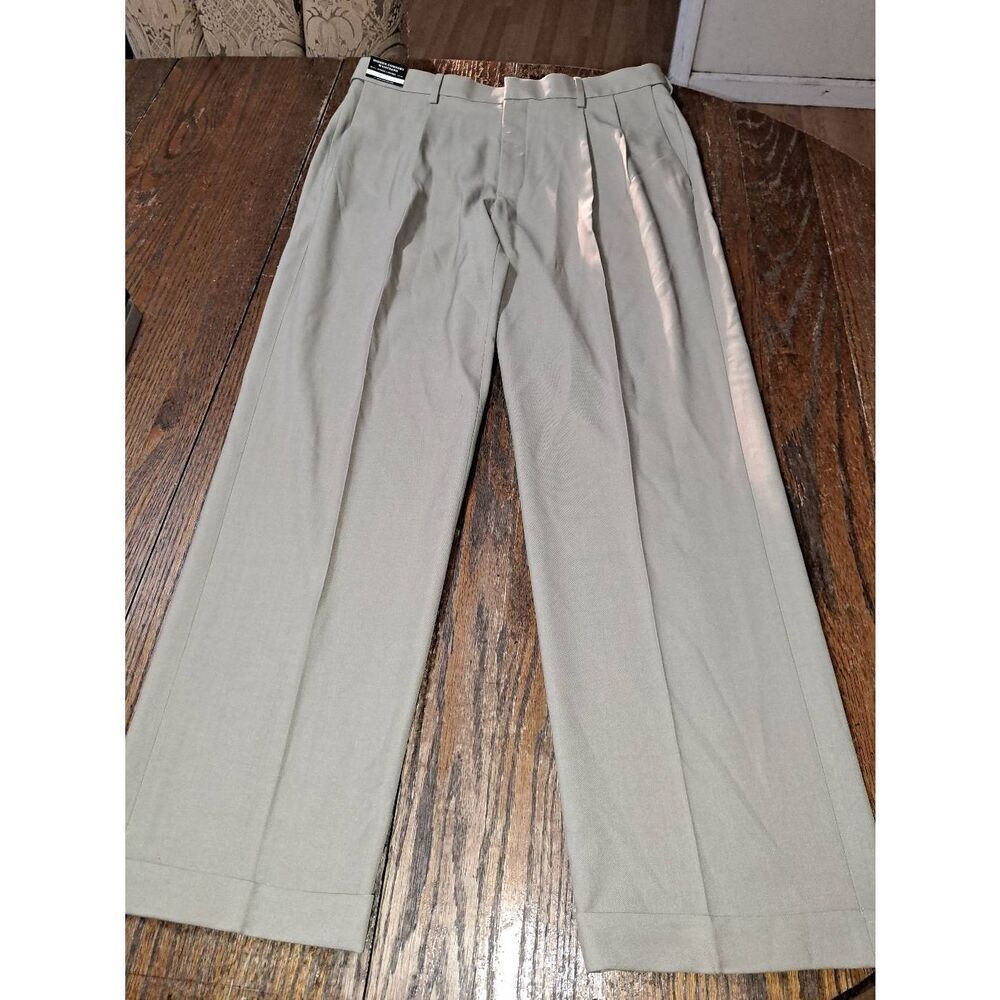 New 34x30 Haggar Premium Comfort Dress Pants Pleated Front Tan Light Brown NWT